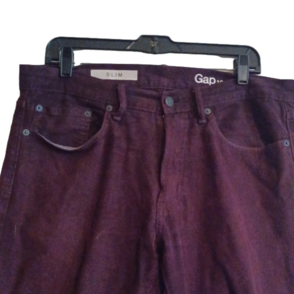Gap Mens Burgundy/rust colored Jeans. Size 32x30, slims. Good used condition. - Picture 3 of 8